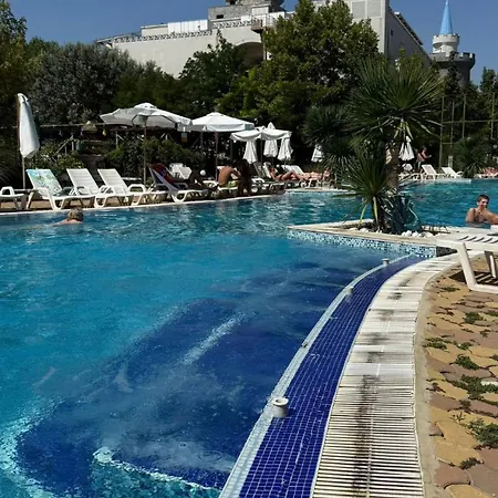 Appartement In Big Kamelia Complex Sunny